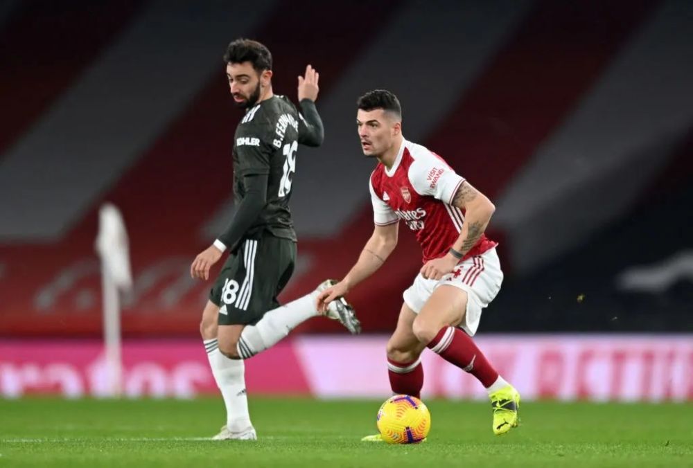  曼城联赛十二连胜创队史纪录  